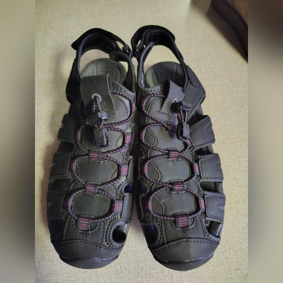 Khombu Black Sandals size 9 - Picture 5 of 6